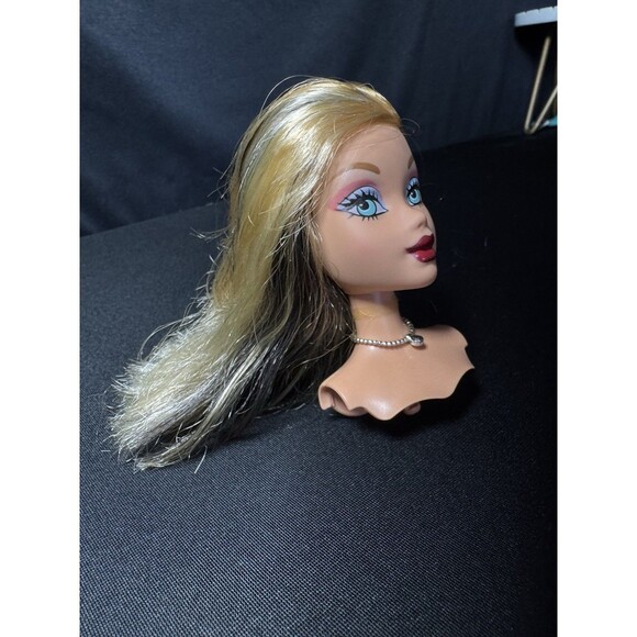 Barbie My Scene Swappin' Styles Kennedy Doll Blonde Black Highlight Streak Hair - Picture 3 of 7